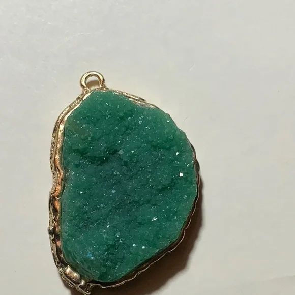 Cool Boho Vintage Green Druzy Pendant - Picture 4 of 6